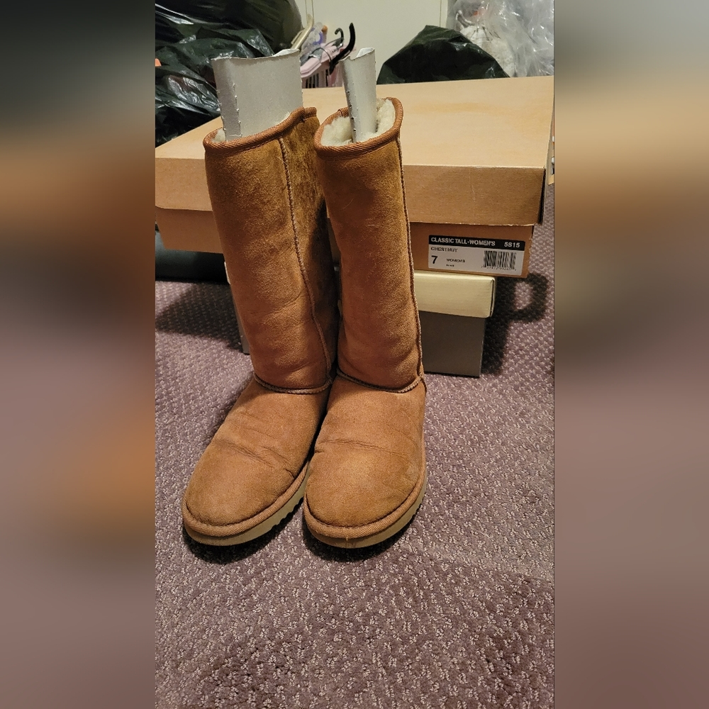 Ugg Boots tall chestnut